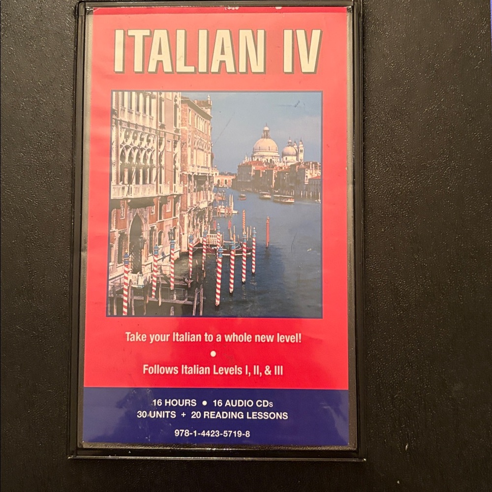 Italian IV Language Course Binder - Picture 8 of 10